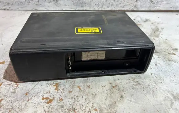 Audi A6 S6 C5 4B CD/DVD changer 4B0035111