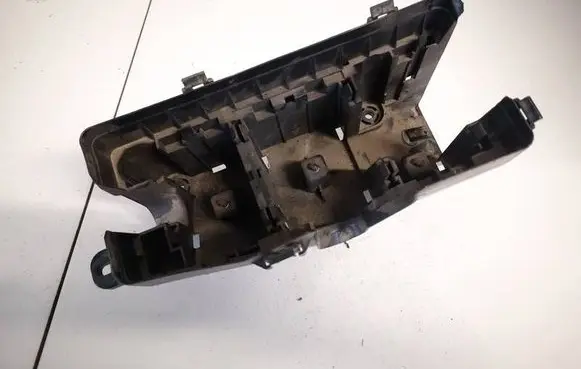 Chevrolet Captiva Fuse box cover 