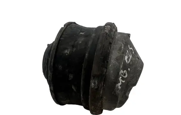 Mercedes-Benz CLS C219 Engine mount bracket