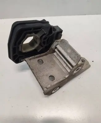 BMW X5 F15 Radiator mount bracket 7186514 51117186514
