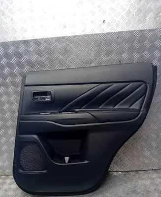 Nissan Qashqai Coupe rear side trim panel 