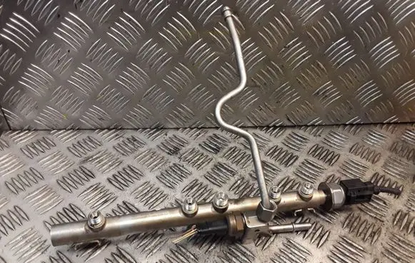 BMW 1 E81 E87 Fuel main line pipe 7562474