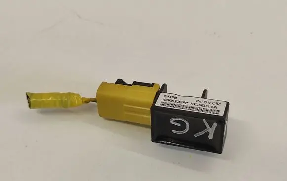 Honda CR-V Airbag deployment crash/impact sensor 5WK43786 77970SWAE113M4