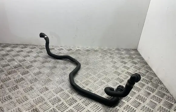 BMW 6 F12 F13 Engine coolant pipe/hose 8512418