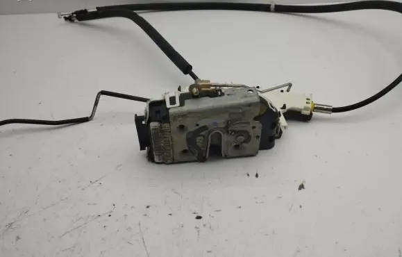 Maserati Ghibli Front door lock 673007275