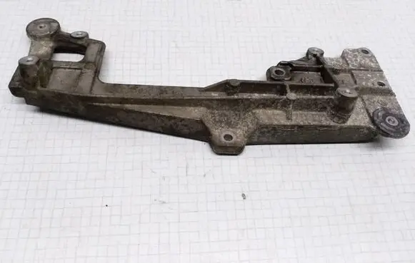 Skoda Octavia Mk2 (1Z) Other engine bay part 03G131159