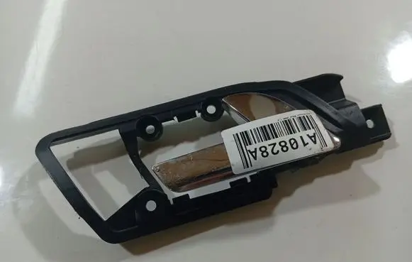 Volkswagen Polo IV 9N3 Rear door interior handle 6q0839174