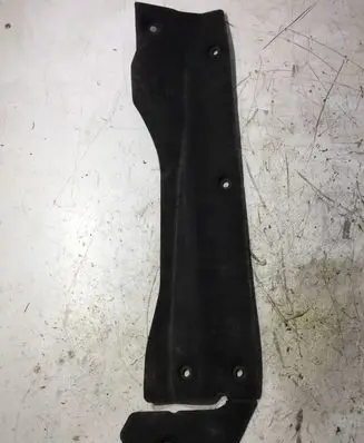 Engine bonnet/hood sound/heat insulation