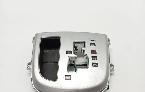 Hyundai Santa Fe Gear shifter surround trim plastic 846482B900