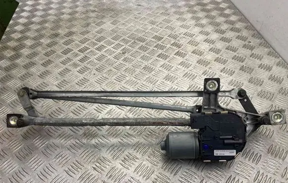 Volvo V60 Front wiper linkage and motor 30753494