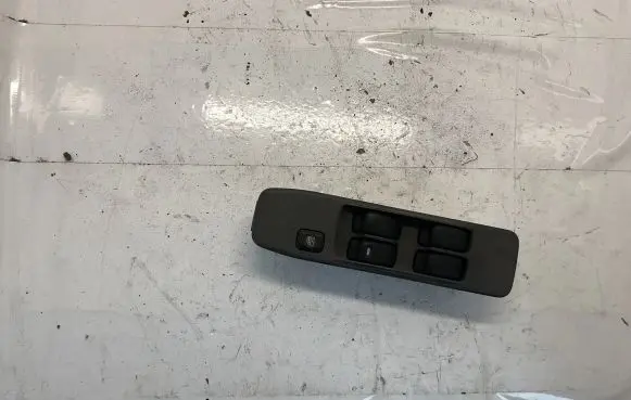 Mitsubishi Pajero Electric window control switch
