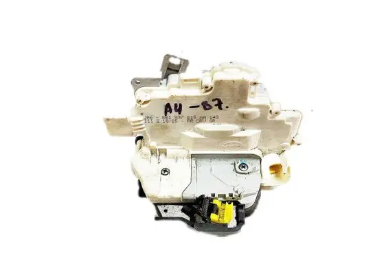Audi A4 S4 B7 8E 8H Front door lock 8E1837015AA