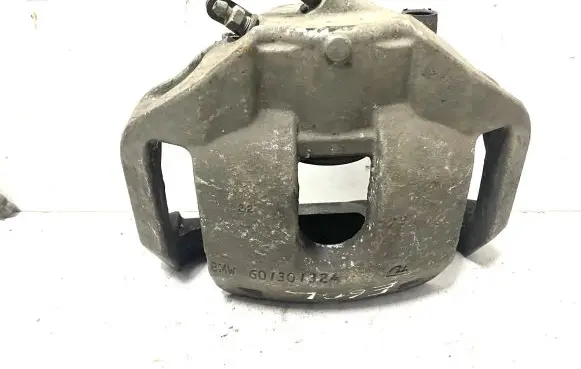 BMW 5 E60 E61 Front brake caliper 3030324