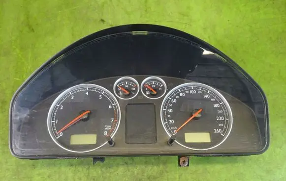 Volkswagen Sharan Speedometer (instrument cluster) 7M3920800