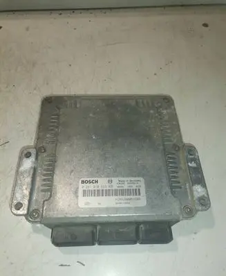 Renault Trafic II (X83) Engine control unit/module 0281010633