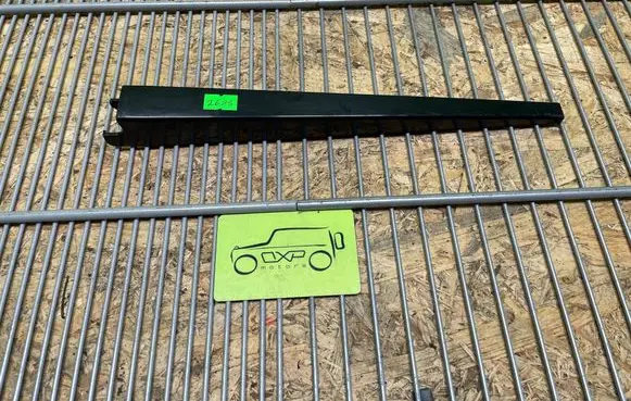 Mercedes-Benz G W461 W463 1st Gen Windshield/front glass wiper blade A4638240019 4638240019