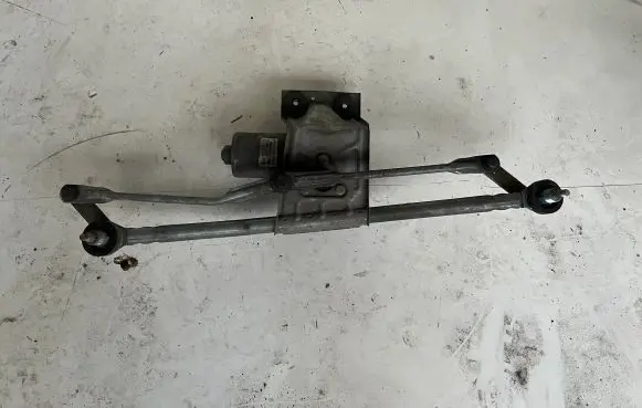 Ford Puma Front wiper linkage and motor 96FB17B571DA