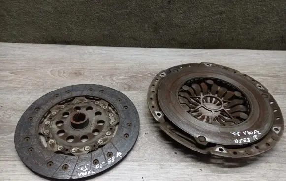 Volvo V70 Clutch set kit 8647127 9176204