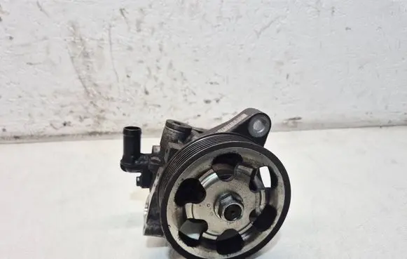 Honda CR-V Power steering pump RFW501625J