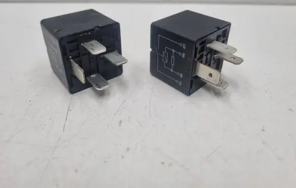 Mercedes-Benz E W238 Other relay A0009822723 0009822723 120003039