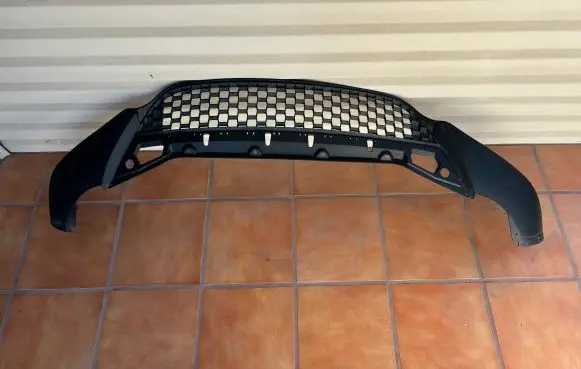 Volkswagen Tiguan Front bumper lip 