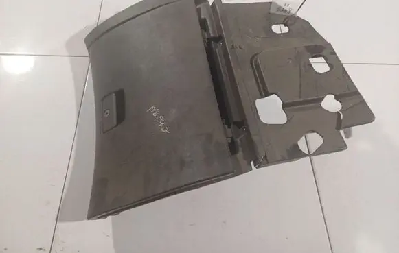 Chevrolet Cruze Glove box 96985561