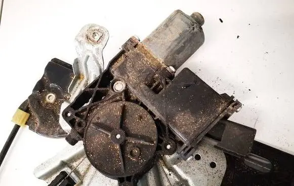 Opel Insignia A Front door window regulator motor 966431103