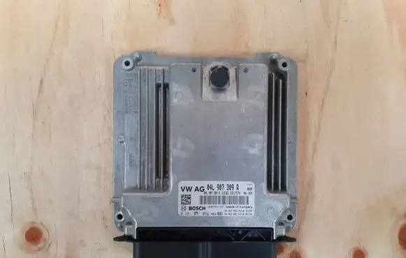 Volkswagen PASSAT B8 Engine control unit/module ECU 04L907309R-VW 04L907309R