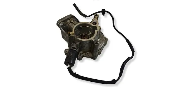 Volkswagen Golf VII Vacuum pump 06K145100B 4D0121324 200312
