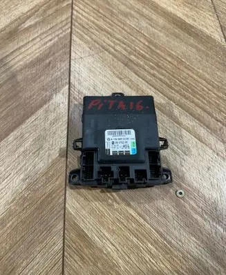 Mercedes-Benz R W251 Door control unit/module A1648200385 05072206