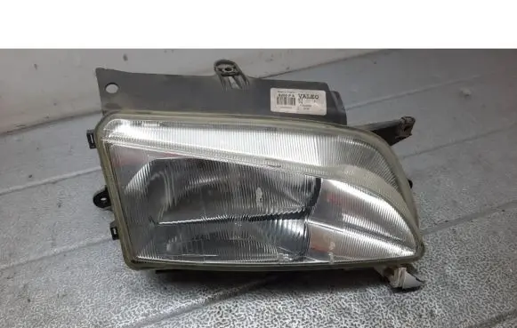 Peugeot Partner Front reflector 