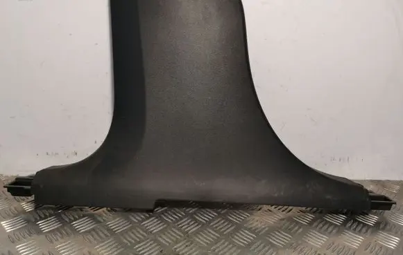 (B) pillar trim (bottom)