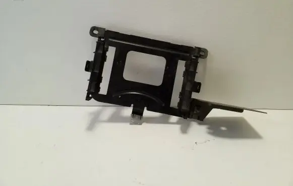 Audi Q3 8U Engine control unit holder 5N0906214B 5N0951217 1T0971739G