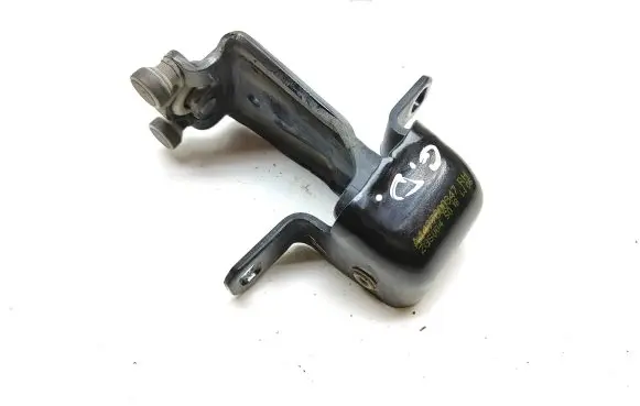 Mercedes-Benz Vito Viano W447 Sliding door middle roller runner A4477600347