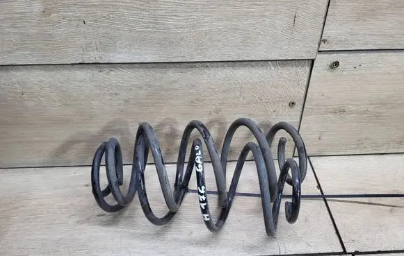Mercedes-Benz A W176 Rear coil spring