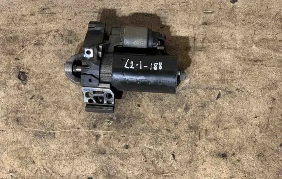 BMW X3 F25 Starter motor 8511922