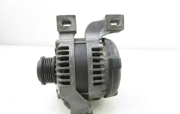 Volvo V50 Generator/alternator 3M5T10300UA 30667051