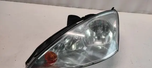Ford Focus Headlight/headlamp 0374D 9797