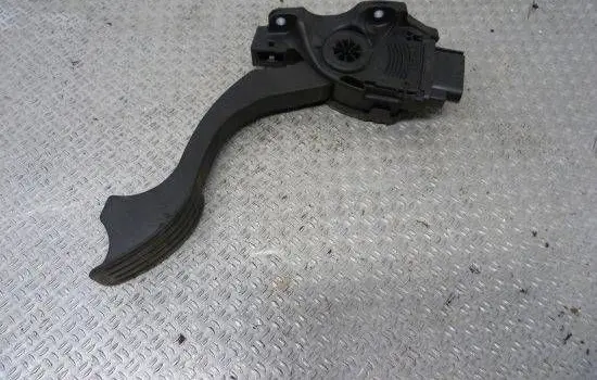 Ford Mondeo MK IV Accelerator throttle pedal 6G929F836RC C95YE03 51020