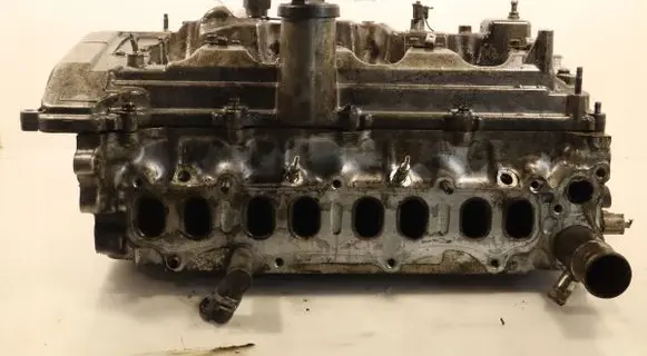 Lexus IS 220D-250-350 Engine head 31K114096