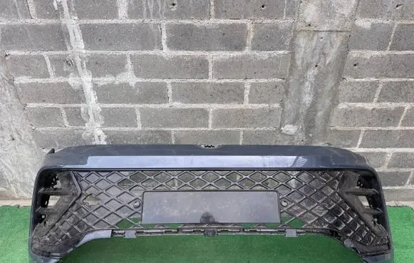 Volkswagen Tiguan Front bumper 57807421A