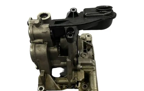BMW 5 F10 F11 Oil pump 7823009 114162440410 2440410