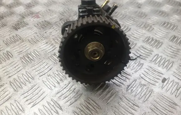 Opel Astra H Fuel injection high pressure pump 0445010156