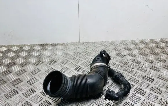 Volkswagen PASSAT B8 Turbo air intake inlet pipe/hose 5Q0129635 5Q0129654G