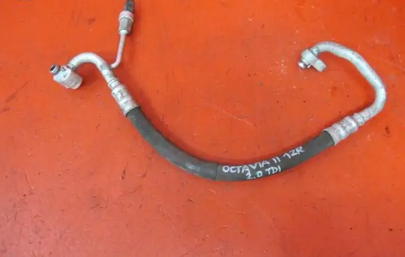 Skoda Octavia Mk2 (1Z) Air conditioning (A/C) pipe/hose 1K0820721CA