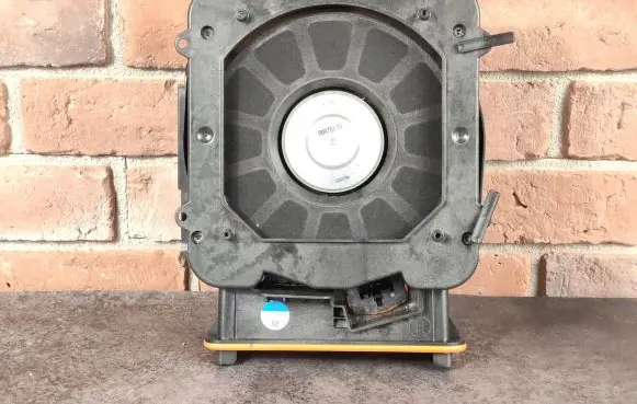BMW X2 F39 Subwoofer speaker 7928000