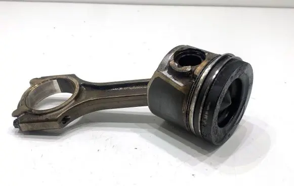 KIA Optima Piston with connecting rod D4FD
