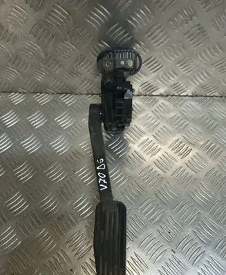 Volvo V70 Accelerator throttle pedal 30683514 6PV00853713