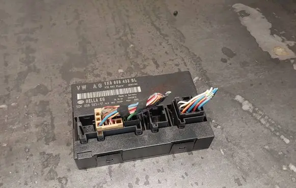 Volkswagen Touran I Comfort/convenience module 1K0959433BL