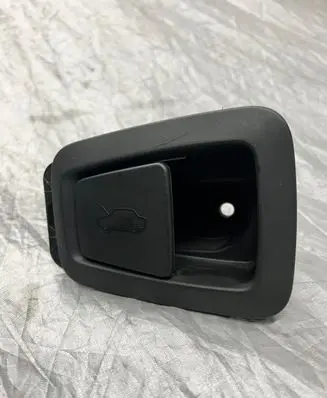 Volvo S60 Engine bonnet (hood) release handle 32277309 32277310